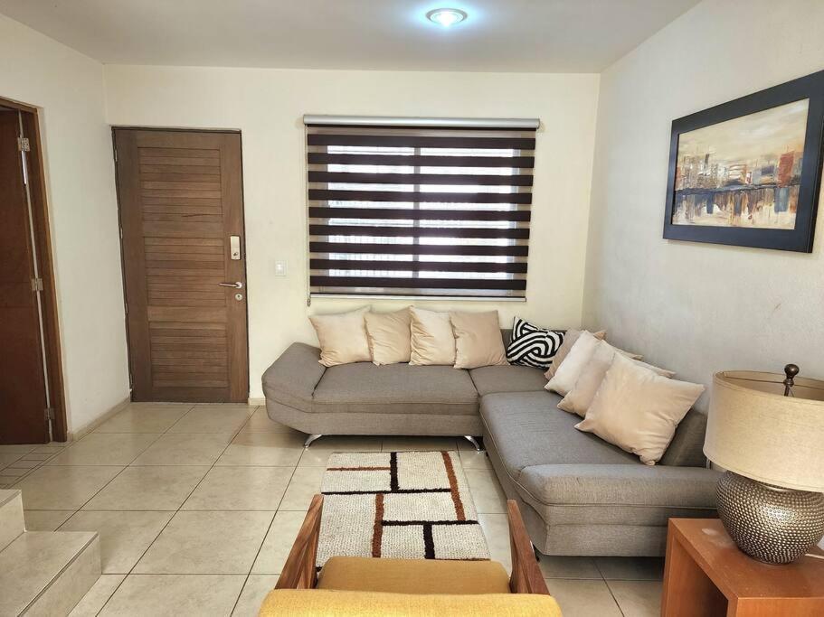 Casa Para Grupos Grandes Por El Iteso 과달라하라 외부 사진
